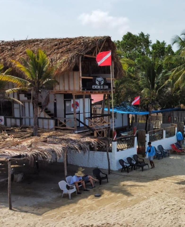 Hostal Punta Cangrejo San Onofre ภายนอก รูปภาพ