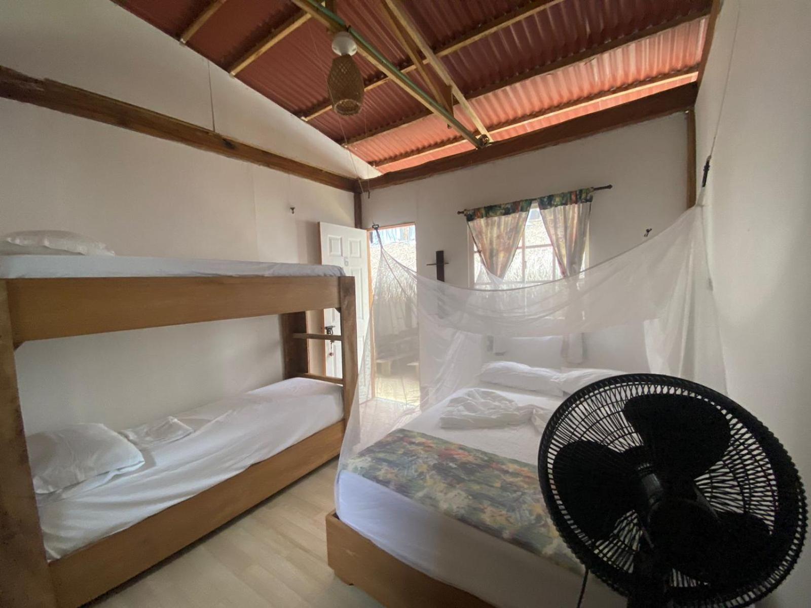 Hostal Punta Cangrejo San Onofre ภายนอก รูปภาพ